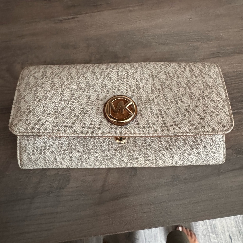 Michael Kors Beige Monogram Wallet